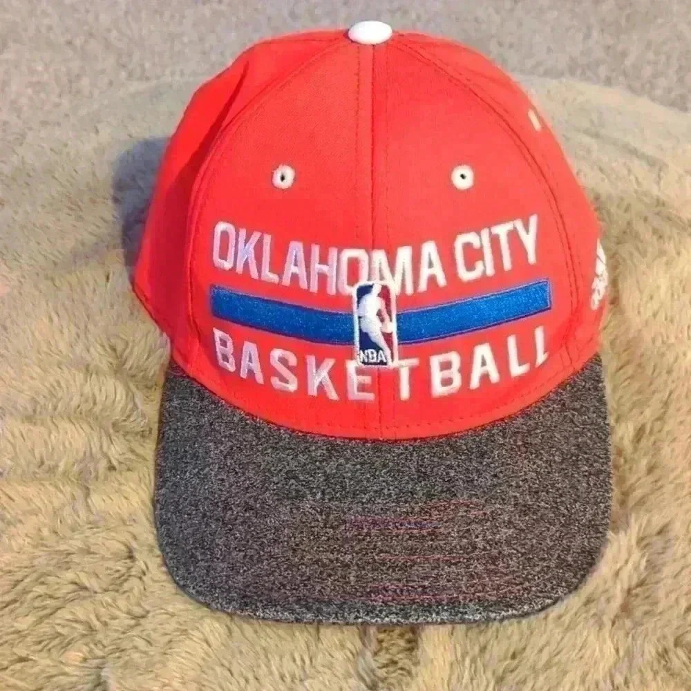 Vintage Oklahoma City Thunder hat, Adidas, orange and gray